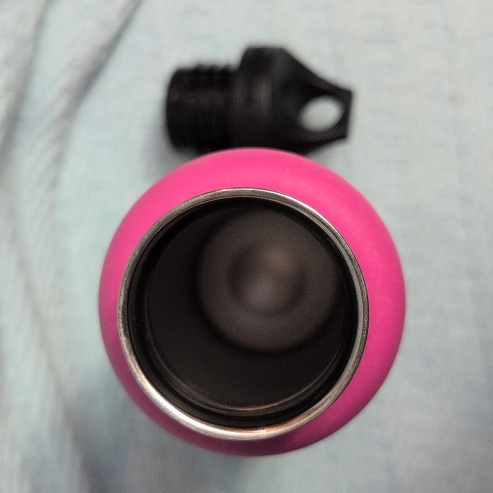 Hydro Flask Magenta Bottle with Black Lid - Picture 4 of 7